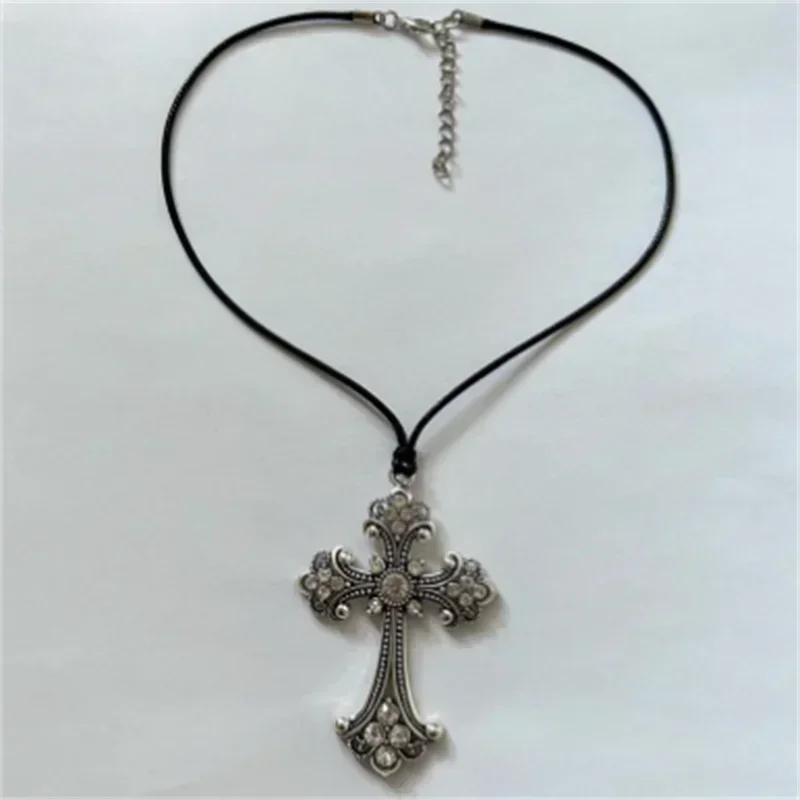 Large Detailed Rhinestone Cross Choker Spiral Hippie Necklace Goth Punk Women Fashion Statement Crucifix Charm Jewelry Gift