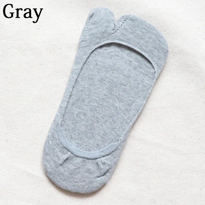 Women Two Finger Socks Summer Thin Non-slip Invisible Low Cut Boat Sock Solid Breathable Cotton Tabi Socks Comfortable